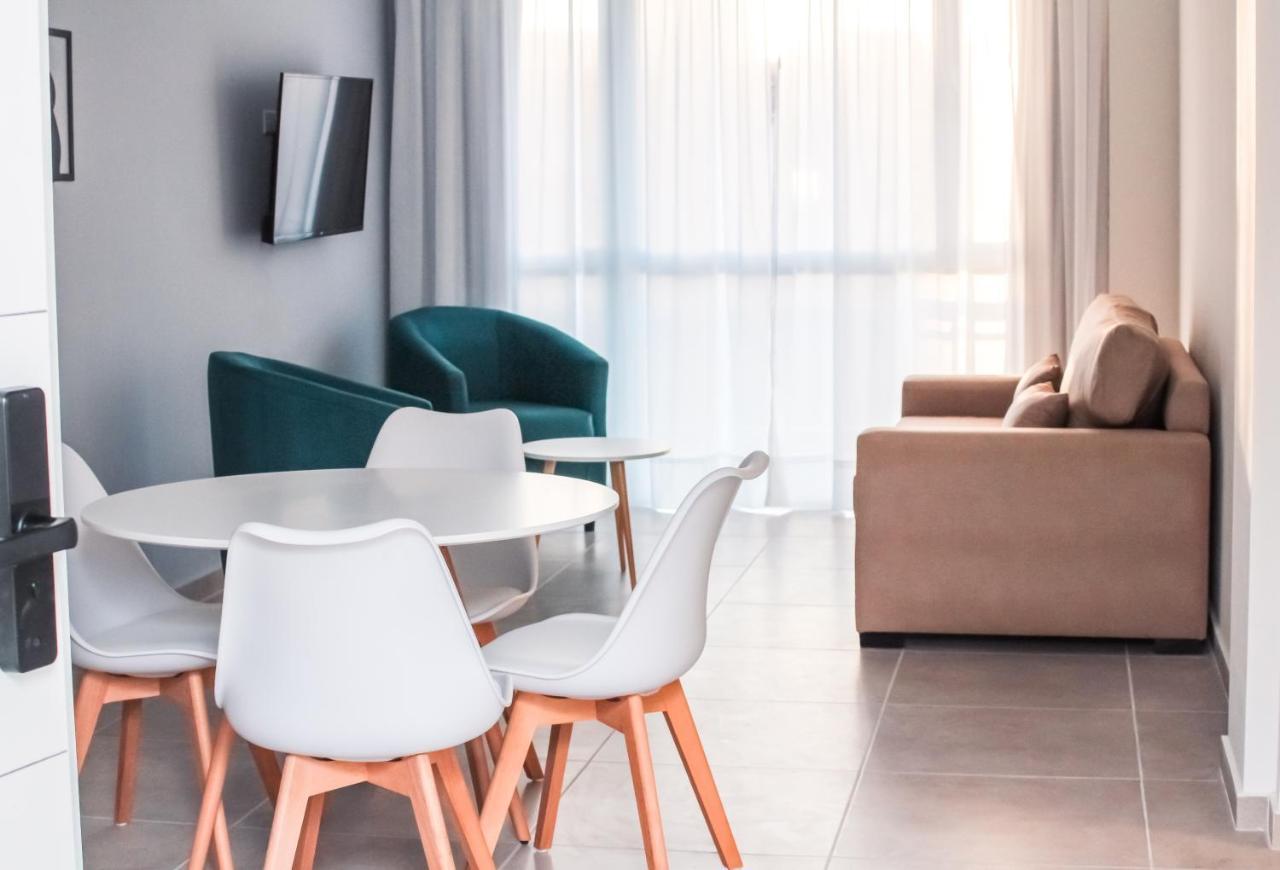 Cq Mitre Aparthotel Puerto Madryn Exteriör bild